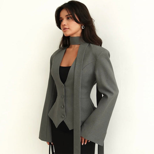 Blazer escote en V con pañuelo - Miranda