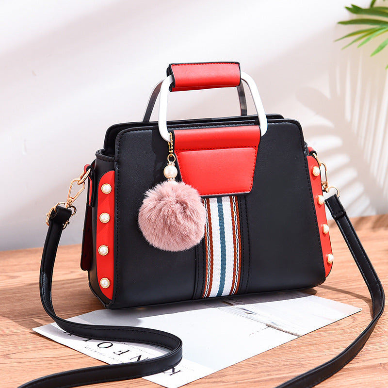 Bolso de mano con detalles modernos – Fiorella