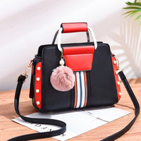 Bolso de mano con detalles modernos – Fiorella