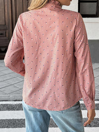Blusa mujer manga larga con volantes y cuello alto - Lorena