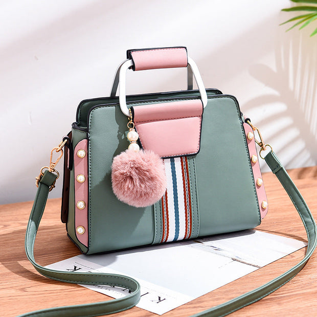 Bolso de mano con detalles modernos – Fiorella