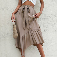 Falda midi para mujer con lazo y volante asimétrico estilo fluido - Dalia