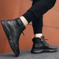 Elegantes botas de piel para hombre en negro