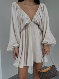 Larissa - Vestido con cuello en V