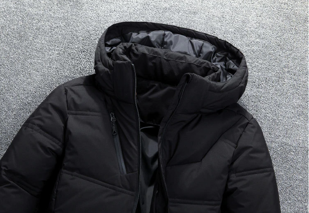 Chaqueta acolchada con capucha y diseño urbano - Narel