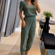 Verde grisáceo