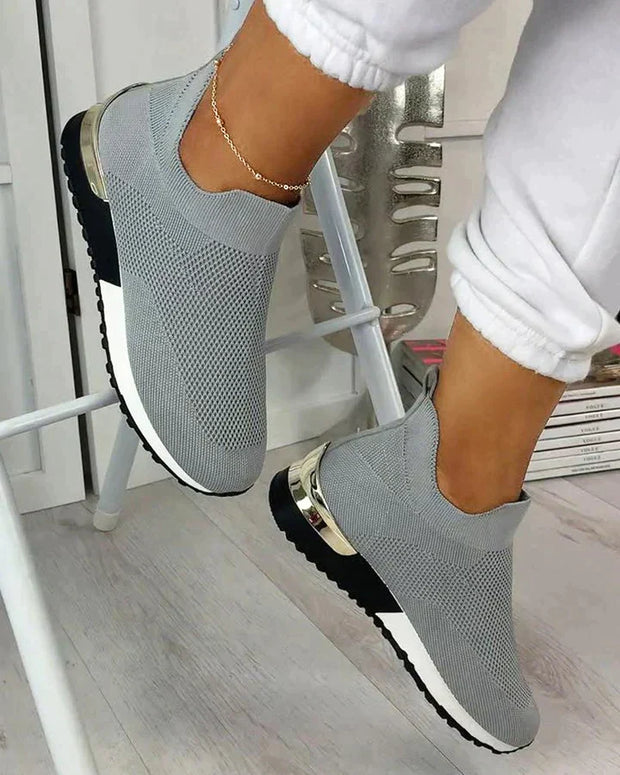 Adriana - Cómodas zapatillas lisas