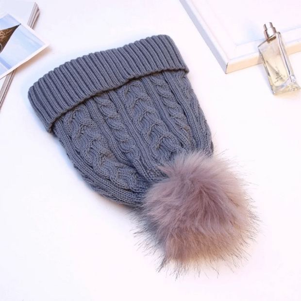 Gorro tejido para mujer con forro afelpado y pompón - Sauly