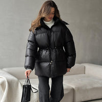 Abrigo para mujer acolchado con capucha ajustable - Elissea