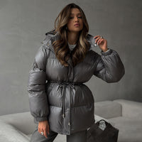 Abrigo para mujer acolchado con capucha ajustable - Elissea