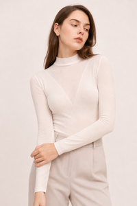 Camiseta de manga larga ajustada con cuello alto corto y detalle en V - Mila