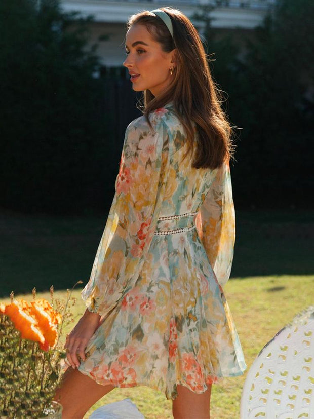 Sadine - Mini vestido estampado con escote en V y ribete de encaje